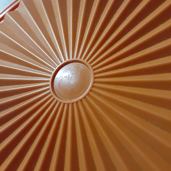 Vtg Tupperware Lid Seal #839 Orange for 7" Servalier® Bottom or Others - Picture 12 of 16